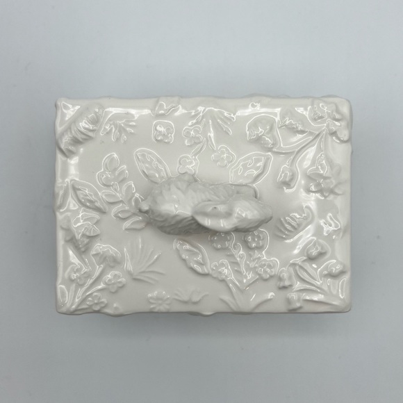 Bunny Rabbit Trinket Box Ducks Chicks Lambs Flowers Global Design Kate Williams - Picture 8 of 16